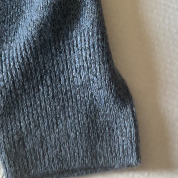 Ricki's Gray and White Crew Neck Sweater Frosty and Fabulous - Picture 3 of 5